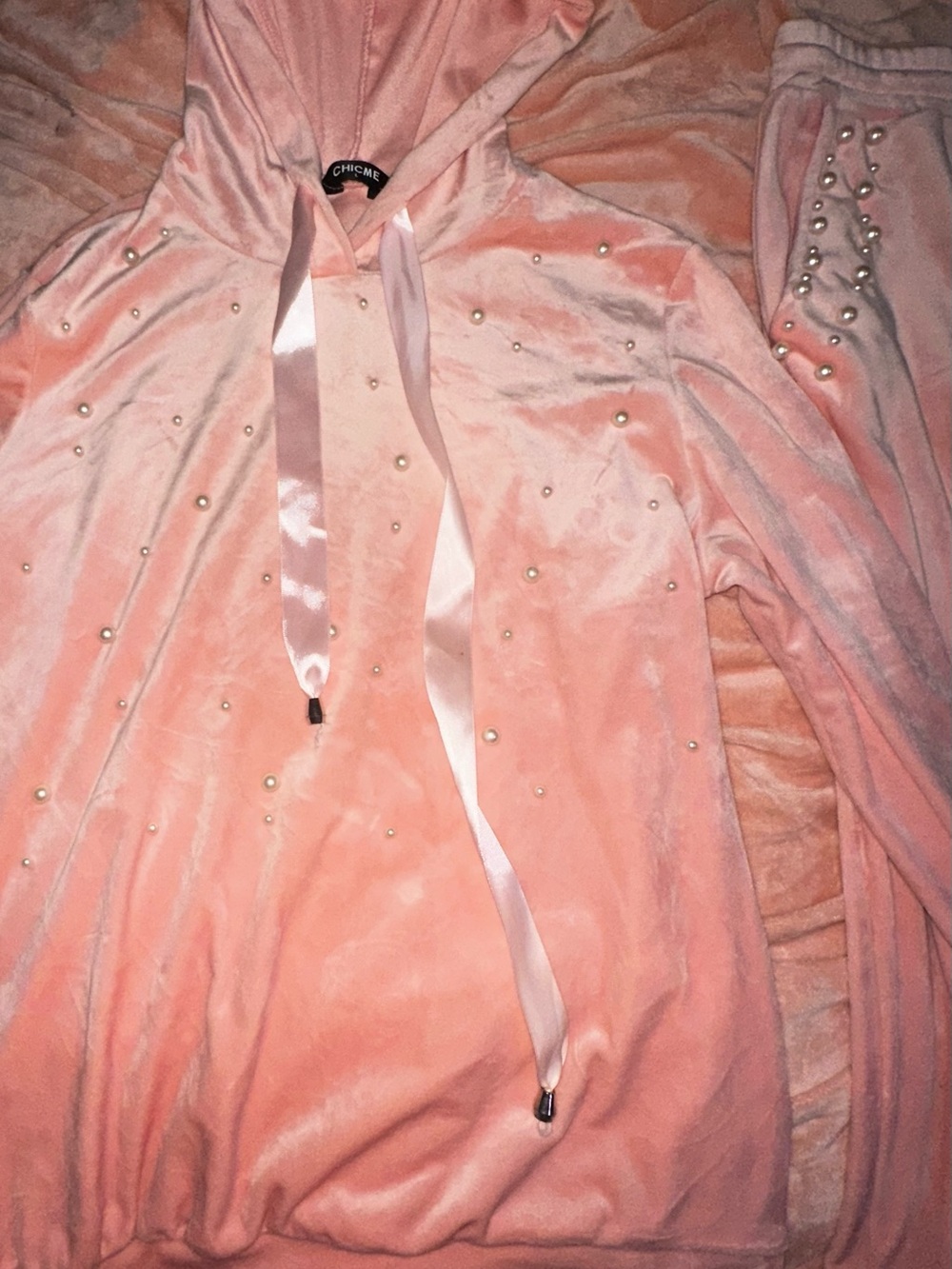 chic Pink Pearl-Accent Velvet velour set